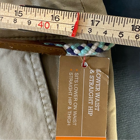 Mossimo Supply Co. Womens Tan Shorts Beige Size 6 Low Rise With Blue Belt - Picture 8 of 11